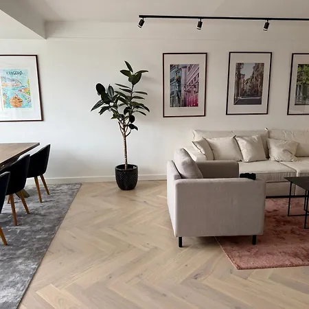 Modern Flat Overlooking شقة أوسلو