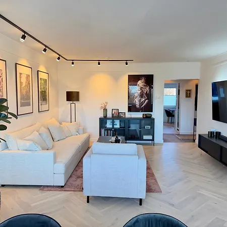 Modern Flat Overlooking أوسلو