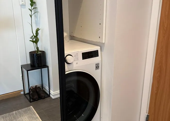 Apartment Modern Flat Overlooking *